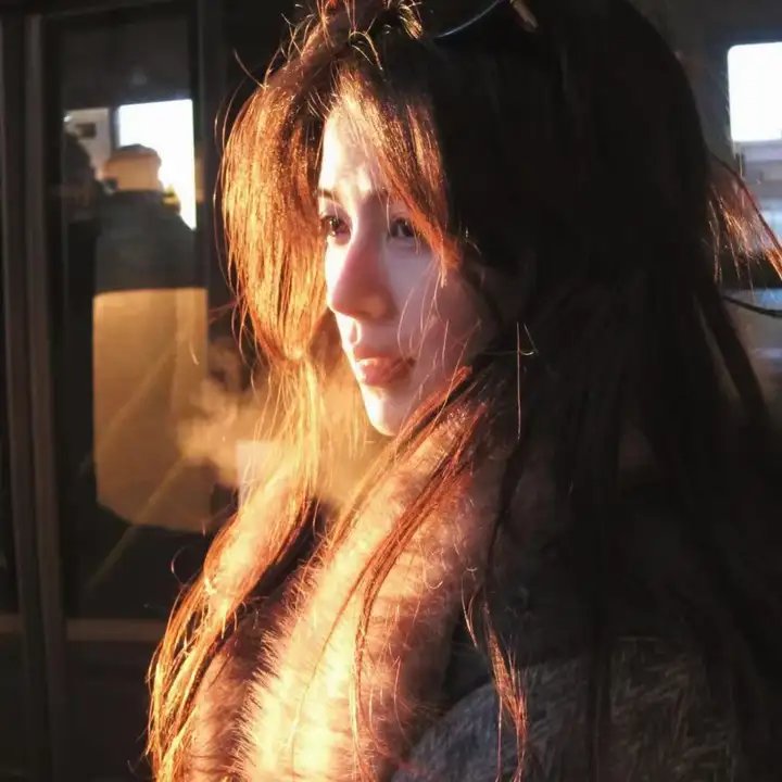 三层楼的女孩